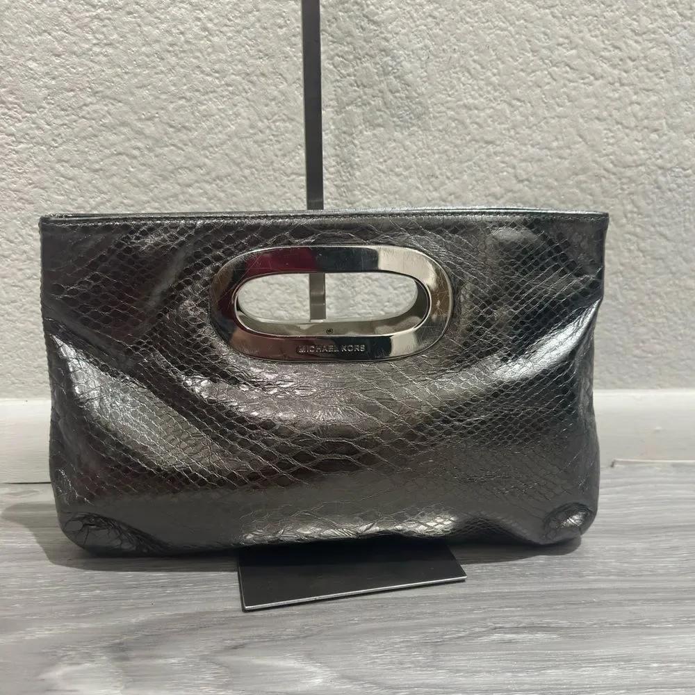 Michael Kors BERKLEY CLUTCH Metallic Silver
